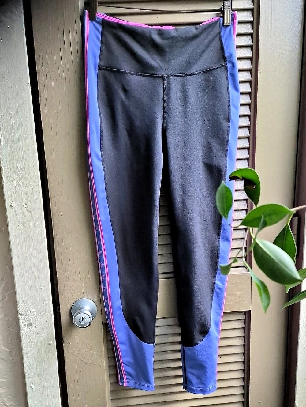 Lilly Pulitzer Womens Lux High Rise Weekender Size M Onyx, Purple, Pink Leggings